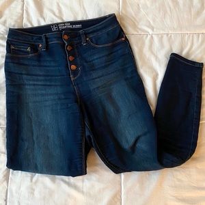 LIMITED EDITION No Boundaries Sculpting Jeans